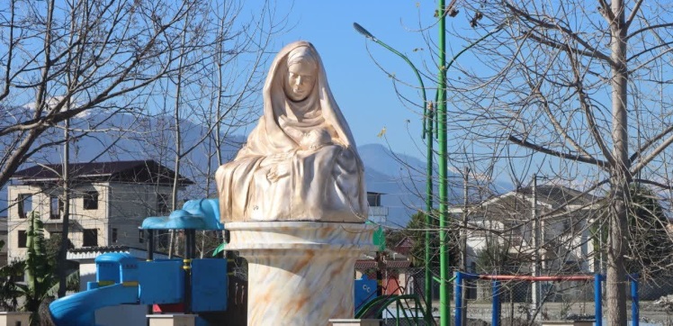 نصب المان مادر در پارک مادر(بلوار شهید بهشتی)